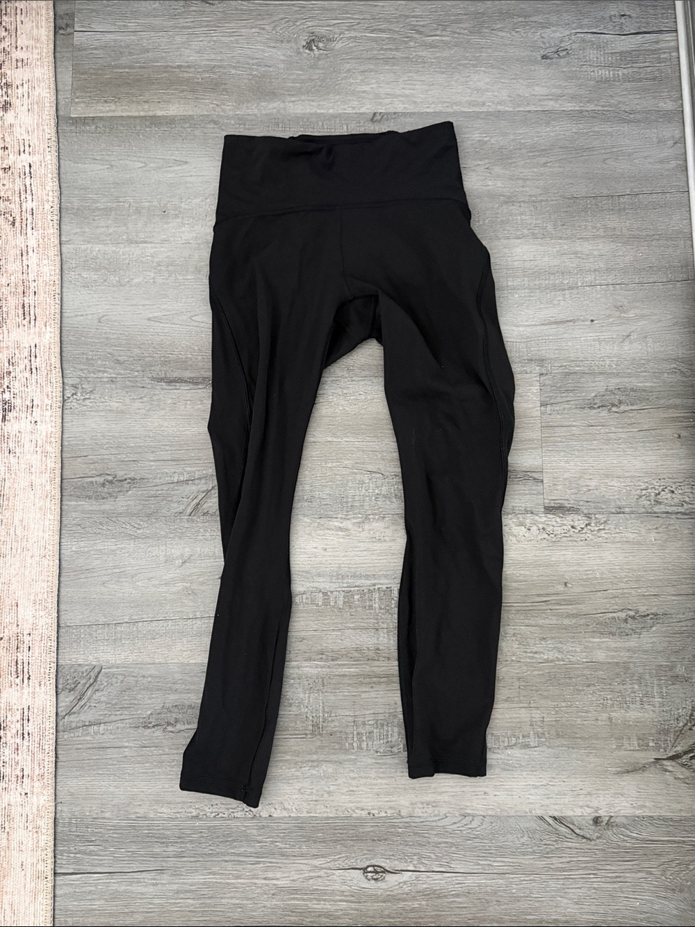 Lululemon train times black